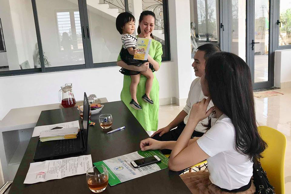 Đ�n ch�o c�ng d�n đầu ti�n của trường ch�ng t�i